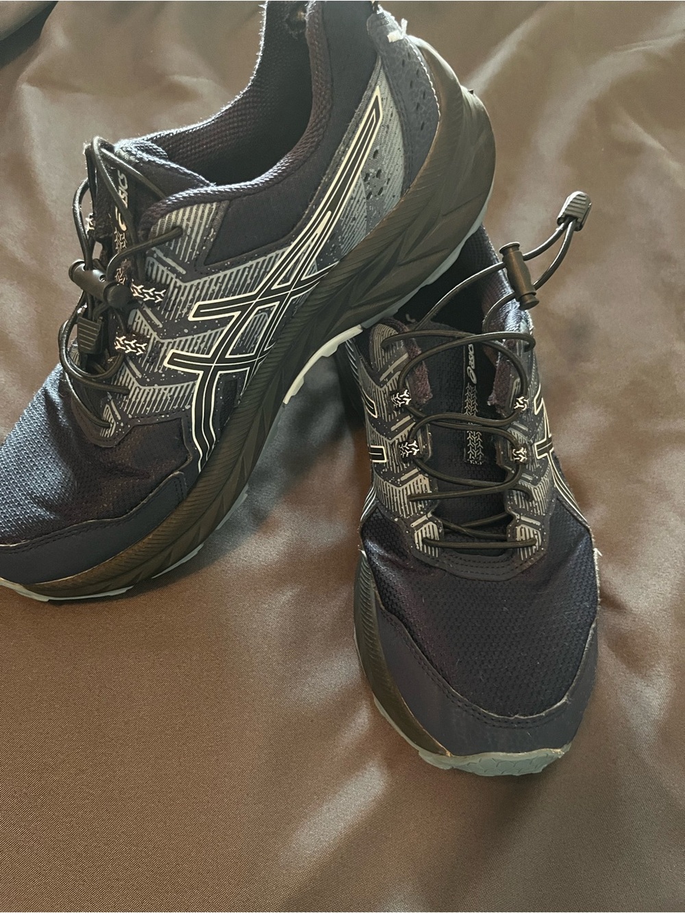 ASICS Navy and Silver Men's Athletic Sneakers with Toggle Lacing